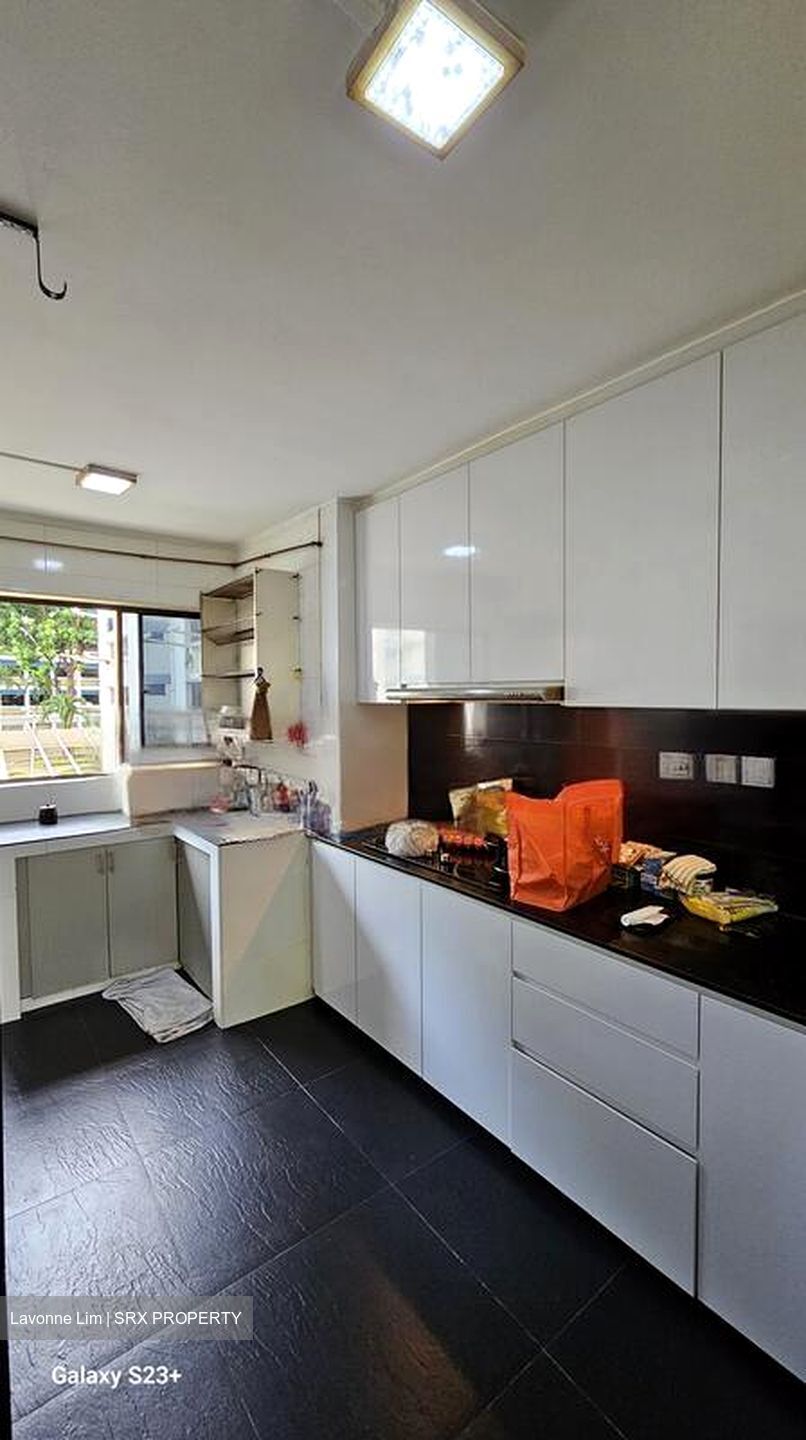 Blk 12 Pine Close (Geylang), HDB 3 Rooms #563930181